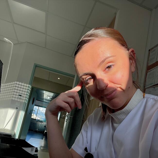 Babysitter in Bouillargues: Emma