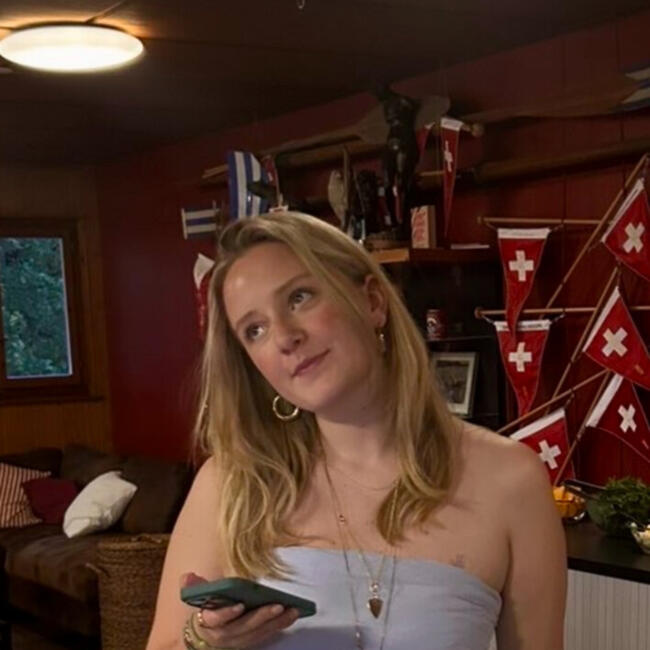 Babysitter in Unterengstringen: Nina