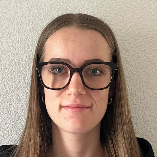 Babysitter in Savièse: Chloé