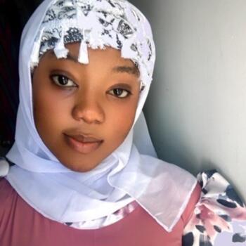 Babysitter Brooklyn: Hawa