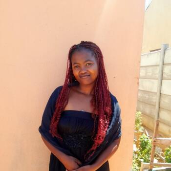 Babysitter in Paarl: Edumisa