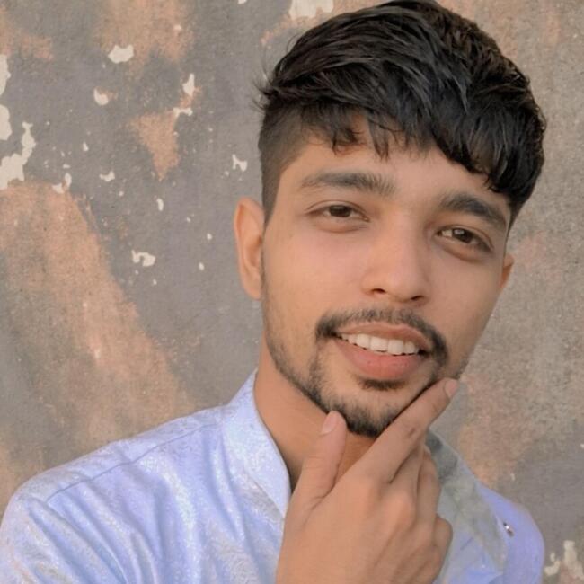 बम्बई में बेबीसिटर: Arsalan