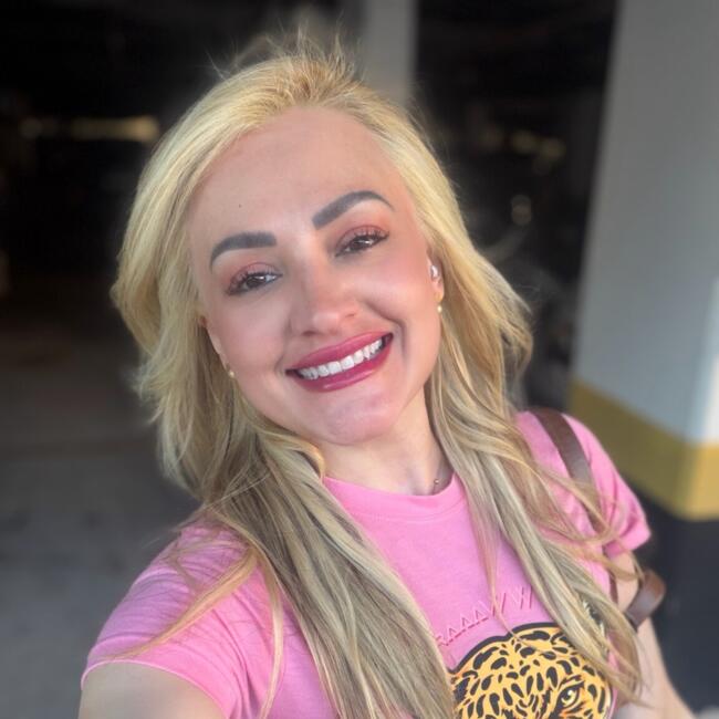 Emprego de babá em Belém: Paola