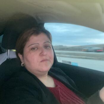 Babysitter in Omaha: Nadia