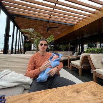 Niñera en Punta del Este: trabajo de niñera Chris