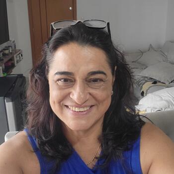 Babysitter Praia Grande: CLAUDIA