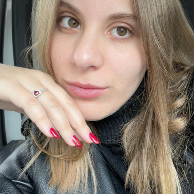 Babysitter a Porto San Giorgio: Caterina