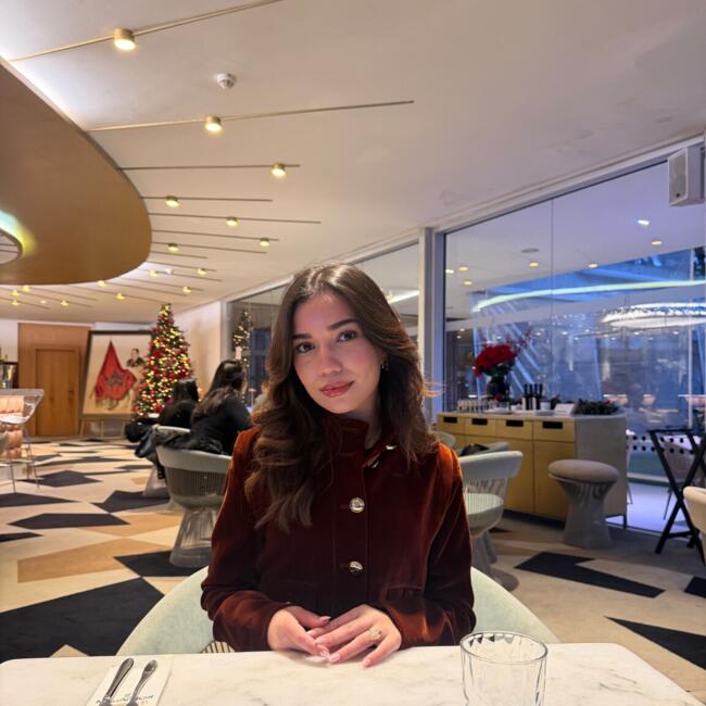 Babysitter in Clichy: Zineb