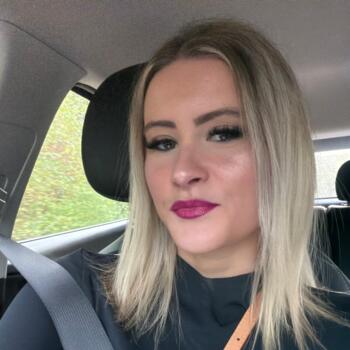Baby-sitter Plesnois: Alexanne