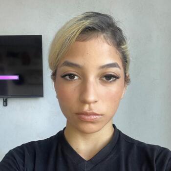 Babysitter in Panama City: Astrid