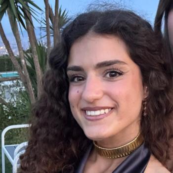 Babysitter in Crotone: Naomi