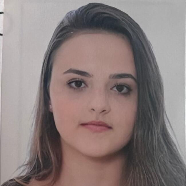 Babysitting job in Goianésia: Gabriela Munique