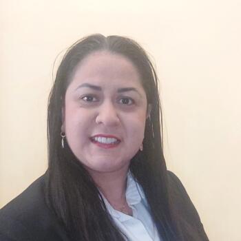 Babysitter São Tiago de Custoias: Laura Juliana