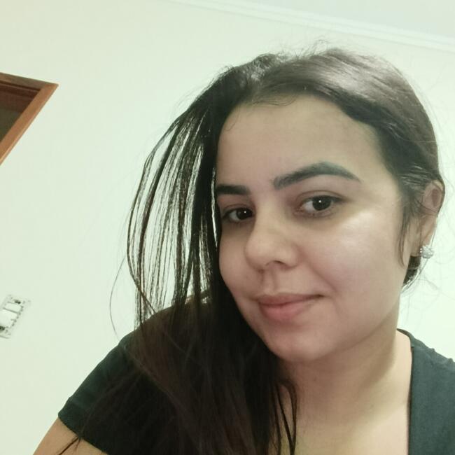 Babá em Franca: Paoola Brait