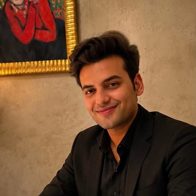 गुरुग्राम में बेबीसिटिंग की नौकरी: Anirudh