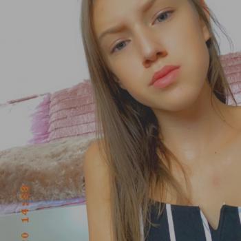 Baby-sitter Angers: Jade