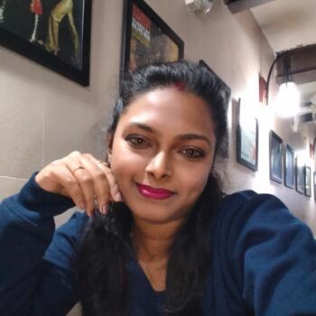Babysitter Kolkata: Sunita