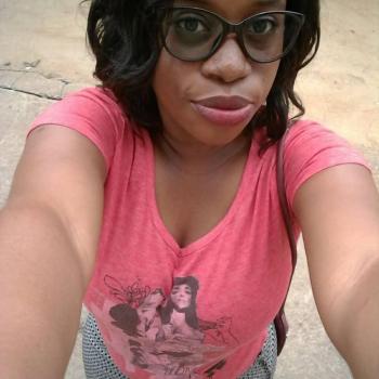 Babysitter em Charleroi: Michele Emmanuelle