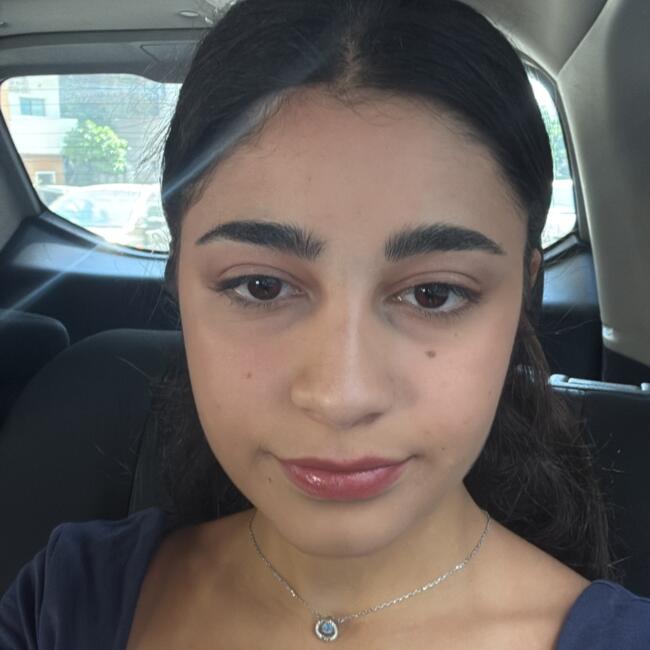 Babysitter in Abu Dhabi: Lynn