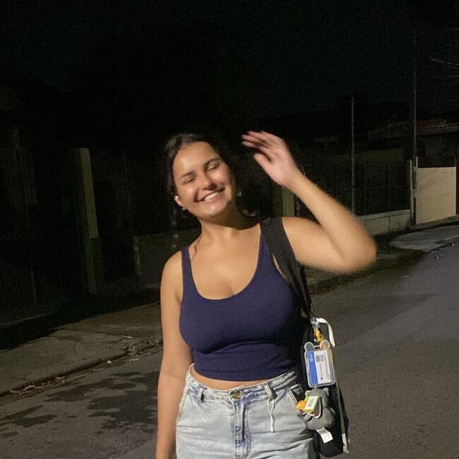 Babysitter in São José dos Campos: Luara