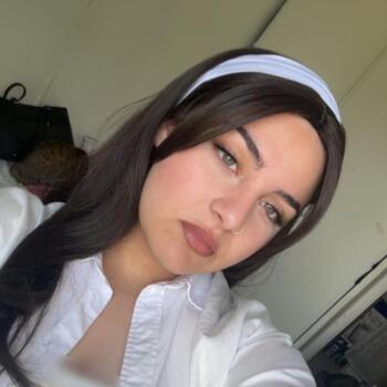 Babysitter in Juvisy-sur-Orge: Naila