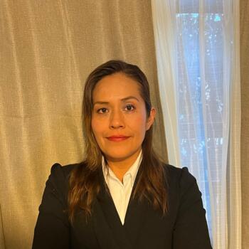 Niñera en León: Angie