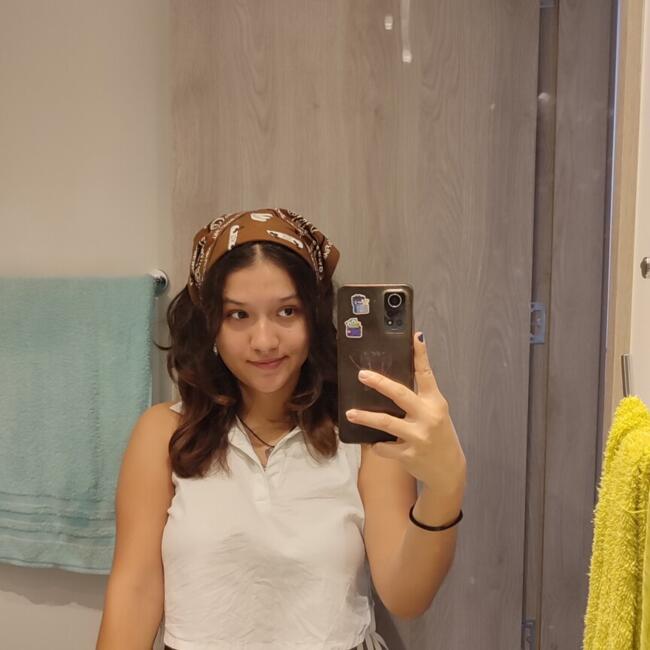 Babysitter in Armenia: Laura