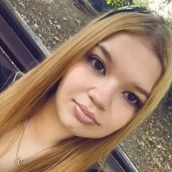 Babysitter in Woluwe-Saint-Pierre - Sint-Pieters-Woluwe: Aya