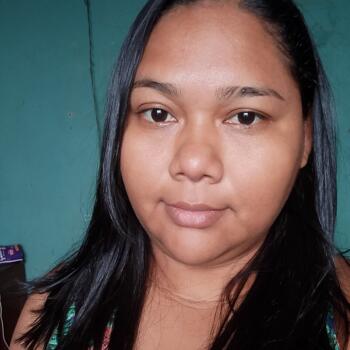 Babá em Belém: Milene
