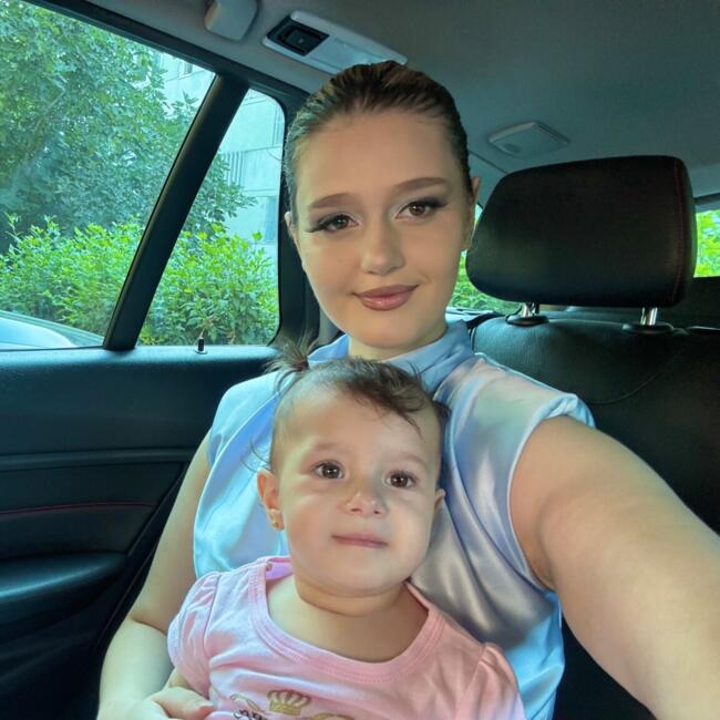 Babysitter in Constanța: Andra