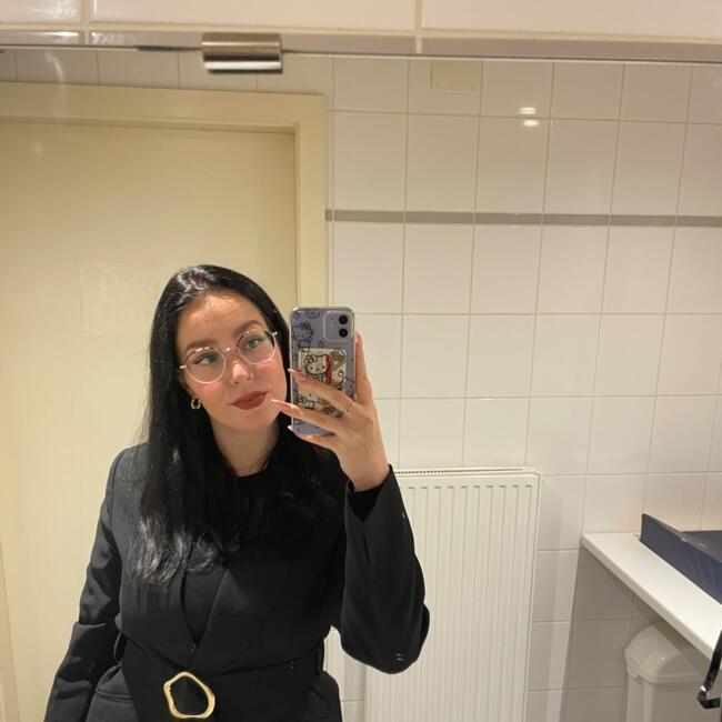Babysitter in Saint-Maurice: Sarah