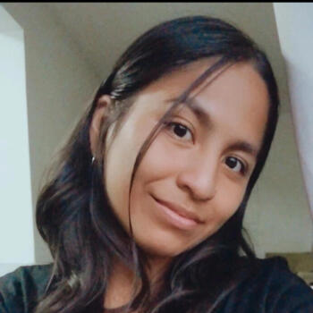Babysitter in Rosario: Elizabeth