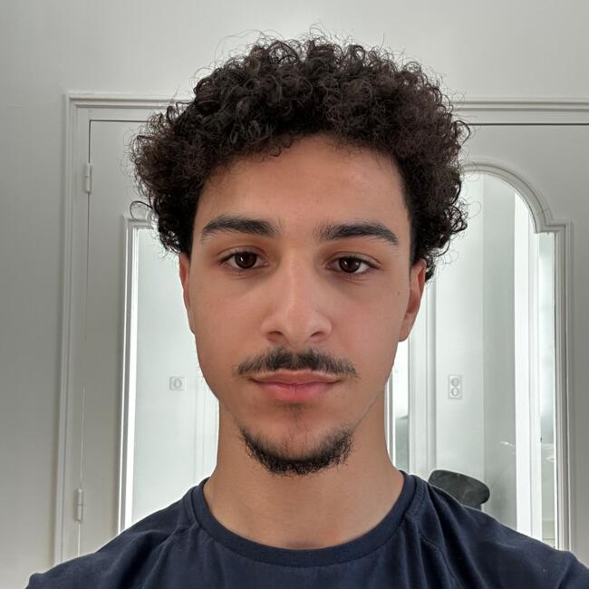 Babysitter in Arcueil: Nassim