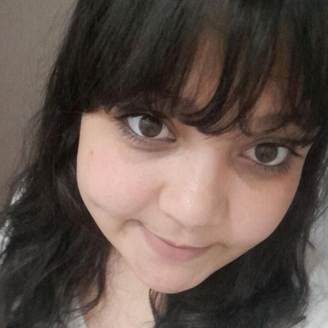 Canguro en Alcalá de Henares: Hasnia