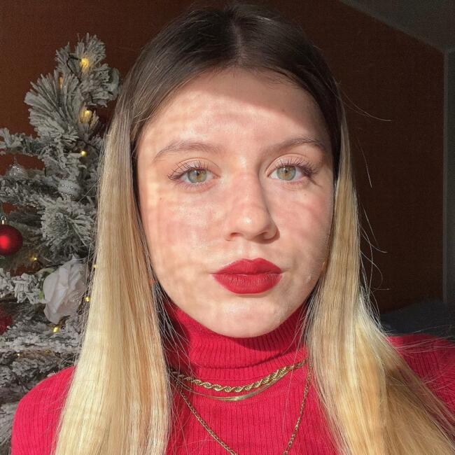 Babysitter a Rozzano: Giulia