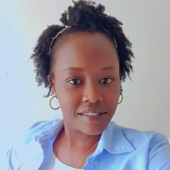 Babysitter in Dubai: Hannah