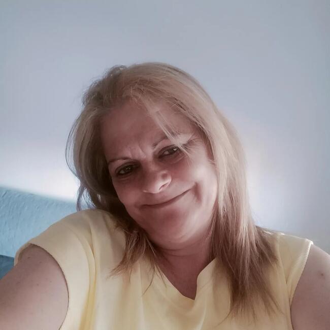 位于Vila Nova de Gaia的临时保姆: Anabela