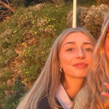 Babysitter in Anglet: Elina