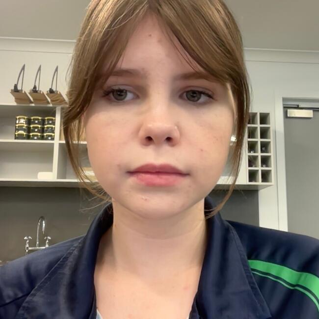 Babysitter in Maryborough: Bec