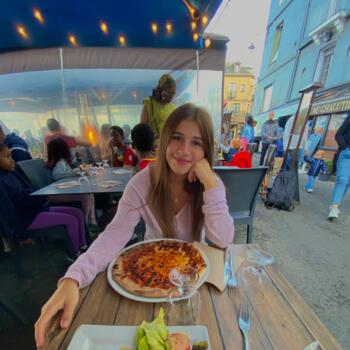 Babysitter in Saint-Herblain: Elodie