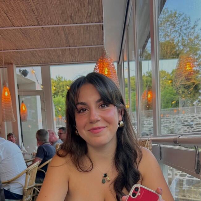 Babysitter in Cesson-Sévigné: Naomi