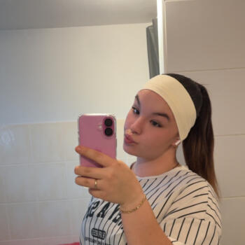 Babysitter in La Rochelle: Liya