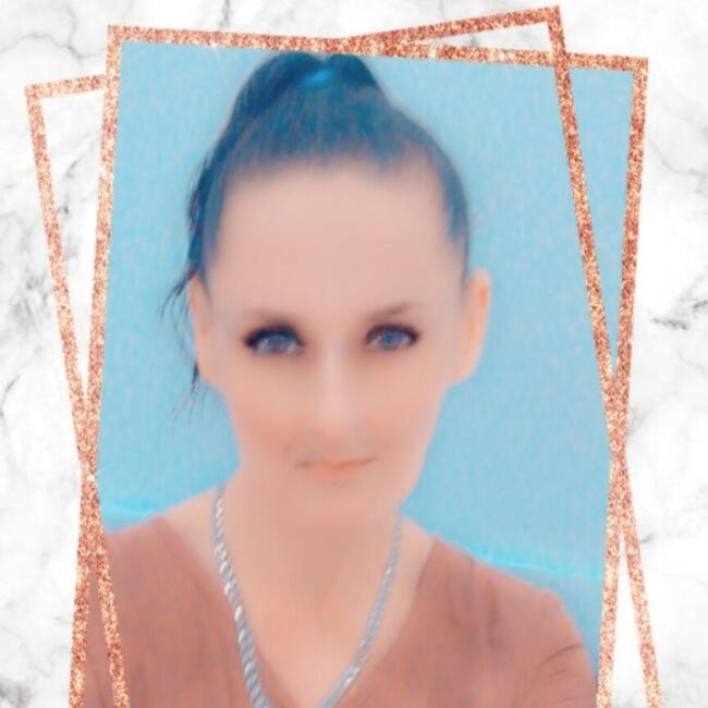 Babysitter in Wollongong: Angela 