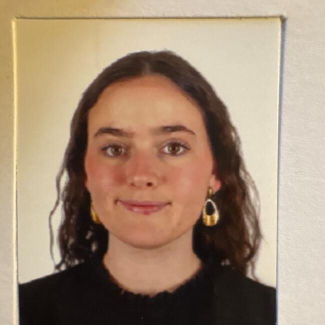 Babysitter in Seville: Elena