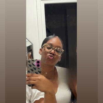 Babysitter Bouc-Bel-Air: Shaïna