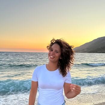 Babysitter in Émerainville: Faustine