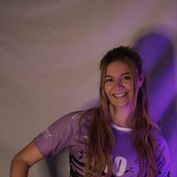 Babysitter in Bordeaux: Lila