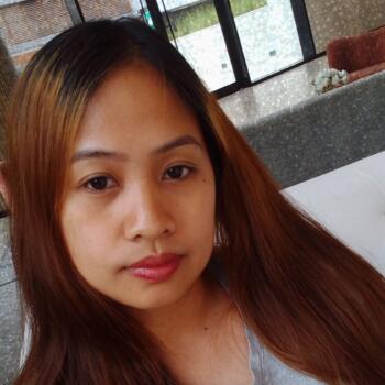 مربية أطفال في دبي: Levilie