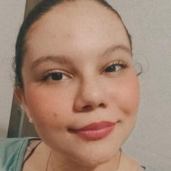 Babysitter in Maracanaú: Julia