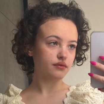 Babysitter in Paris: Loana